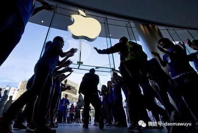 iPhone13秒没,“黄牛党”在偷着乐?这次能赚一个盆满钵满吗? 第5张-心情说说 iPhone13秒没,“黄牛党”在偷着乐?这次能赚一个盆满钵满吗? 第5张
