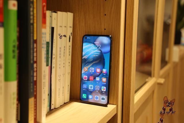 3000档5G摄影手机盘点:潜望式超长焦镜头成标配 好照片随手拍