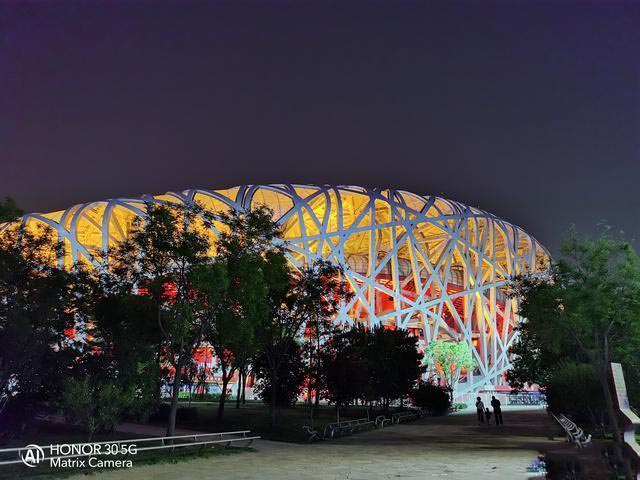 3000档5G摄影手机盘点:潜望式超长焦镜头成标配 好照片随手拍