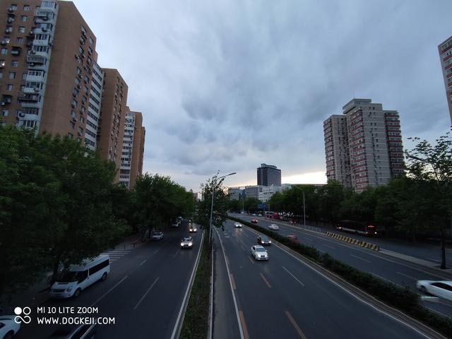 3000档5G摄影手机盘点:潜望式超长焦镜头成标配 好照片随手拍