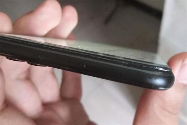 手机黑屏怎么办 手机黑屏原因及解决方法 第1张-心情说说