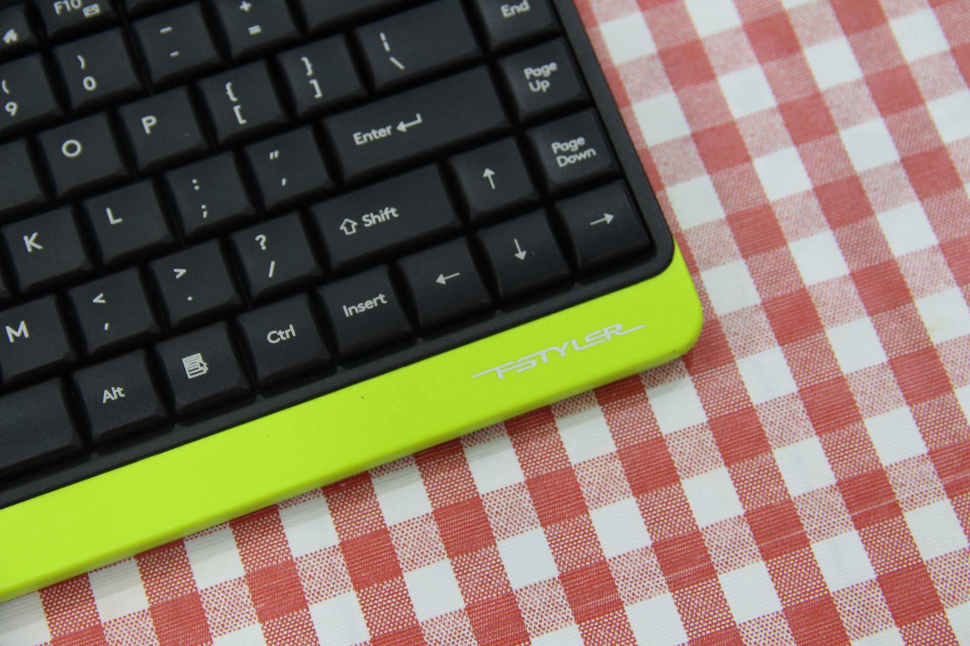 双飞燕FG1120无线鼠键套装开箱体验，重走轻简风，好用不贵-7