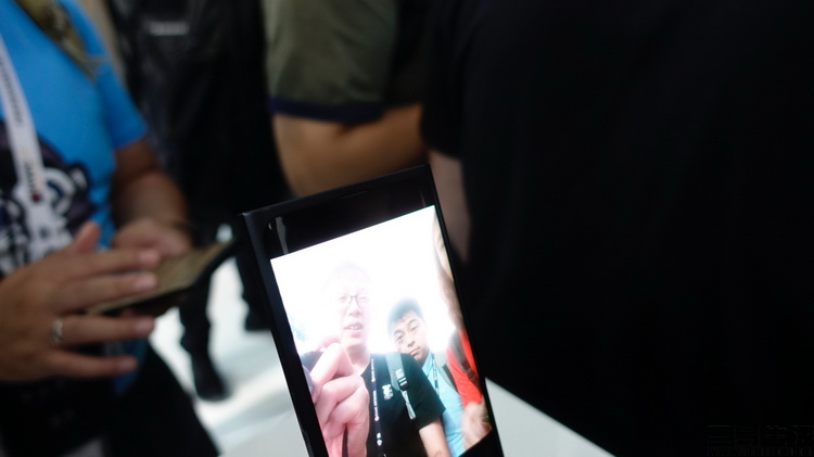 再度引领技术发展方向，OPPO下一代屏下摄像技术揭秘-1