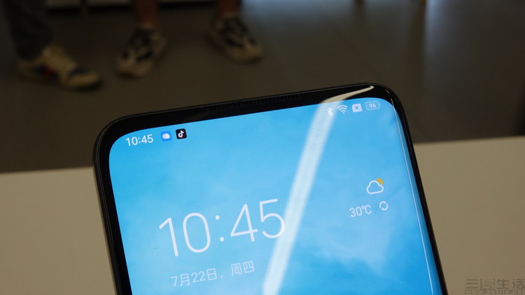 再度引领技术发展方向，OPPO下一代屏下摄像技术揭秘-4