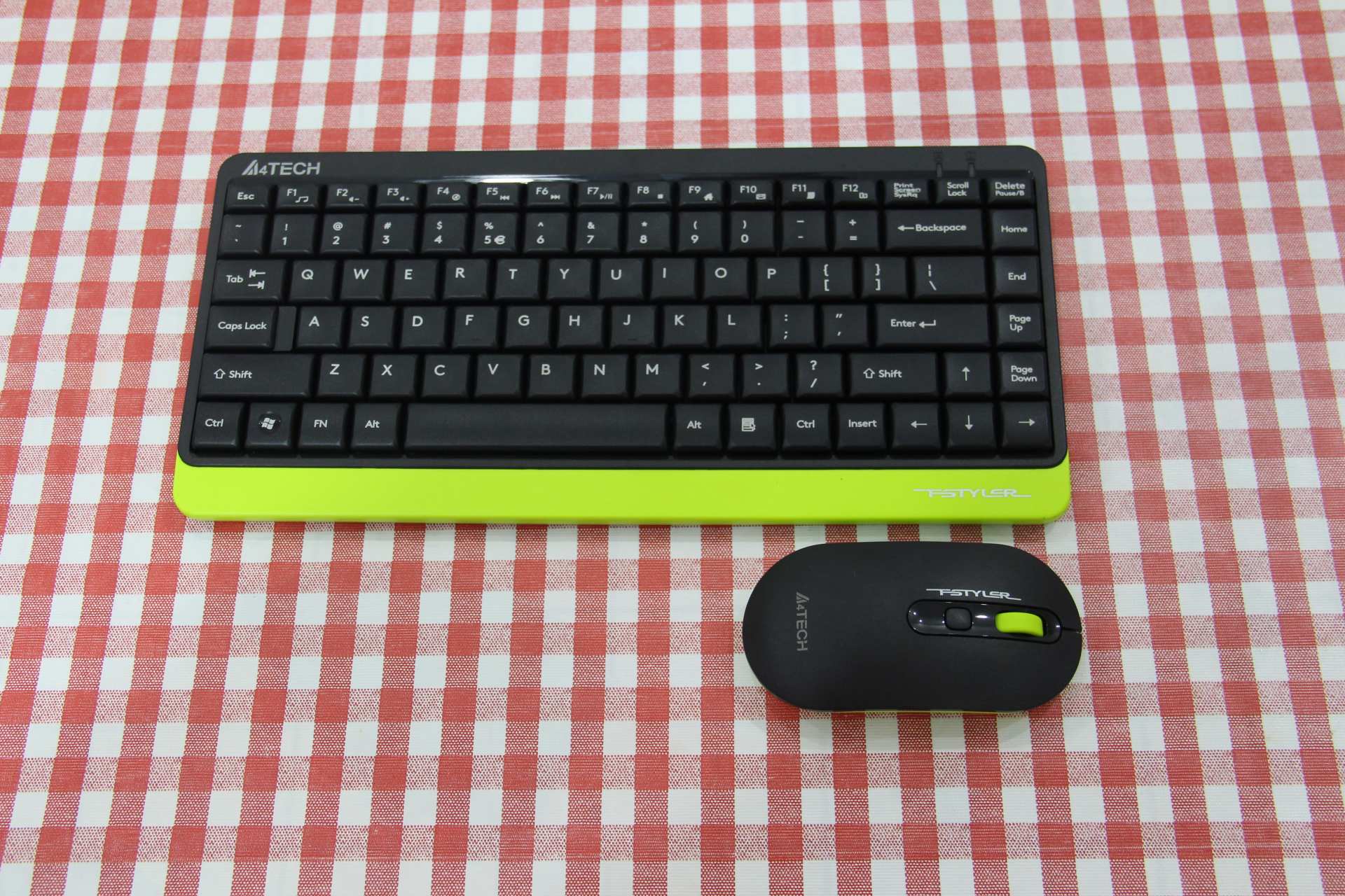 双飞燕FG1120无线鼠键套装开箱体验，重走轻简风，好用不贵-19