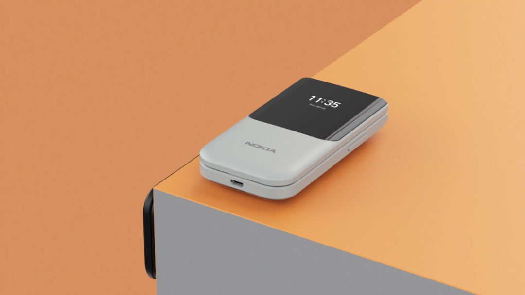 重生的 Nokia 2720 Flip ，久违了，扎实的翻盖