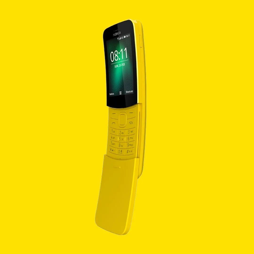 重生的 Nokia 8110，键盘滑盖即本体