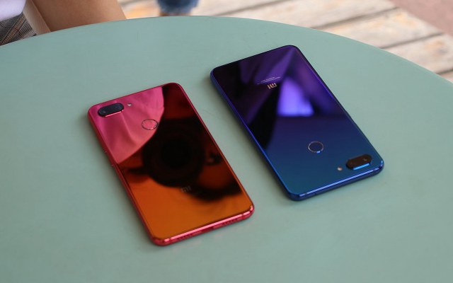 小米8青春版和小米8se哪个值得买 小米8SE和小米8青春版区别对比 第2张