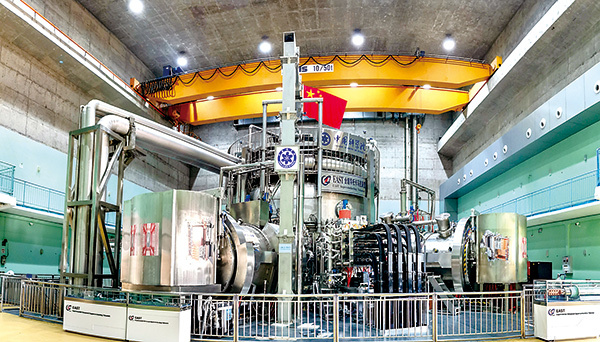安徽合肥“科学岛”上的全超导托卡马克核聚变实验装置（中国科学院合肥物质科学研究院）