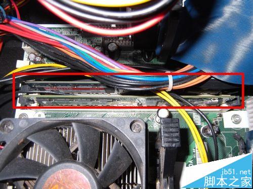 台式机电脑主机机箱该怎么拆机?