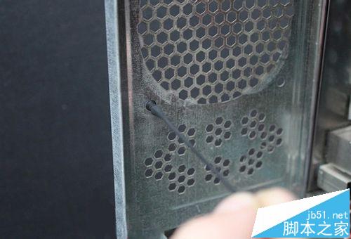 电脑机箱怎么安装风扇减震胶钉保护主板cup? 第5张