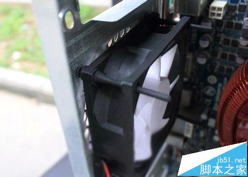 电脑机箱怎么安装风扇减震胶钉保护主板cup? 第9张