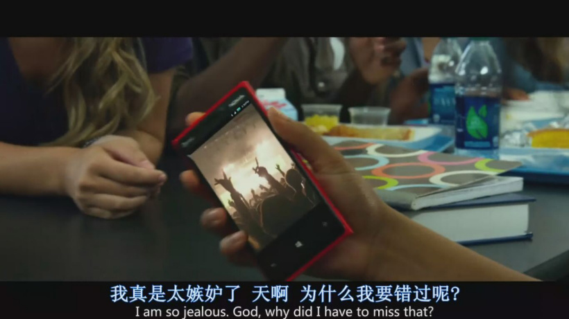 世事难料！微软双屏平板遭雪藏 两年后于电影中重见天日 第7张