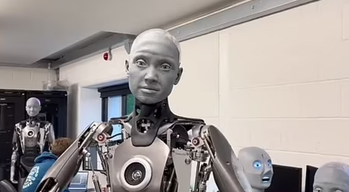 机器人Ameca能做出震惊或意外的表情