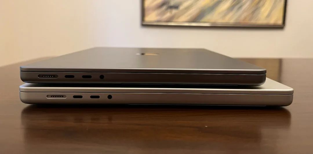 MacBook Pro看起来厚了 竟然是苹果追求的？