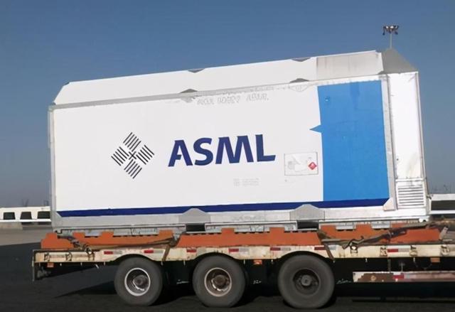 台积电没想到刚宣布2300亿元建厂 两个消息就传来了 第4张